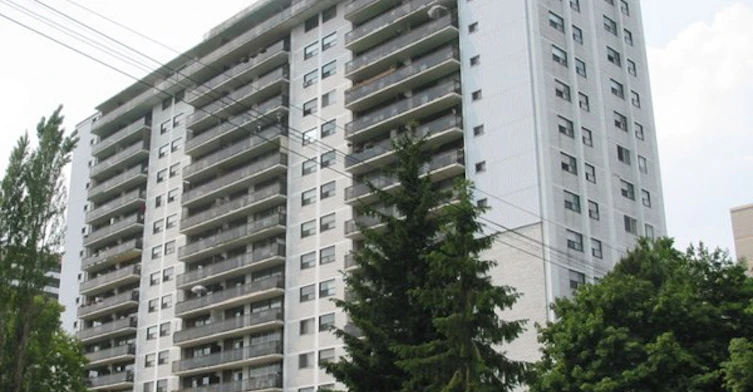 22 Oakmount Road, Toronto, ON M6P 2M7 - 2