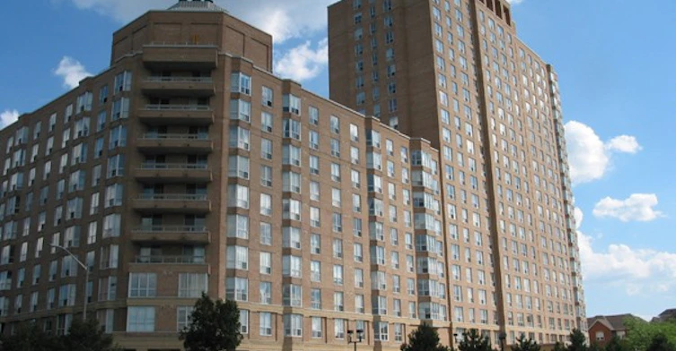 21 Overlea Boulevard , Toronto, ON M4H 1P2 - 2