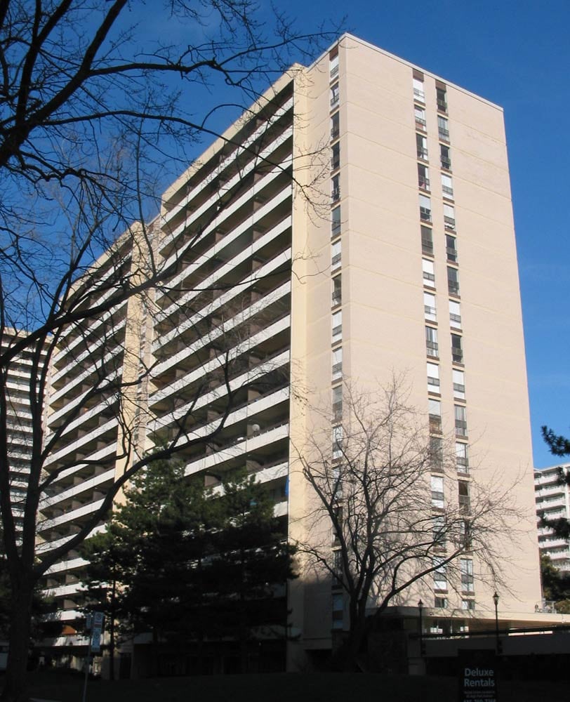 111 Pacific Avenue, Toronto, ON M6P 2P2