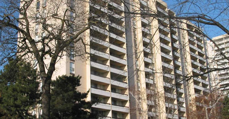 66 Pacific Avenue, Toronto, ON M6R 2Z3