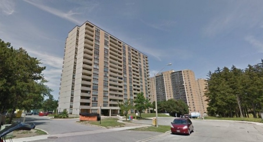 40 Panorama Court, Toronto, ON M9V 4M1