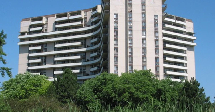 125 Parkway Forest Drive, Toronto, ON M2J 1L9