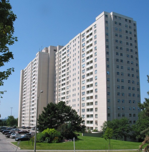 5 Parkway Forest Drive, Toronto, ON M2J 1L2
