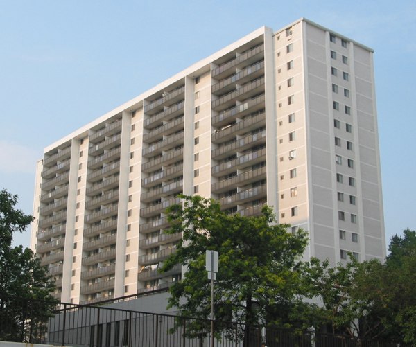 283 Pharmacy Avenue, Toronto, ON M1L 3G1