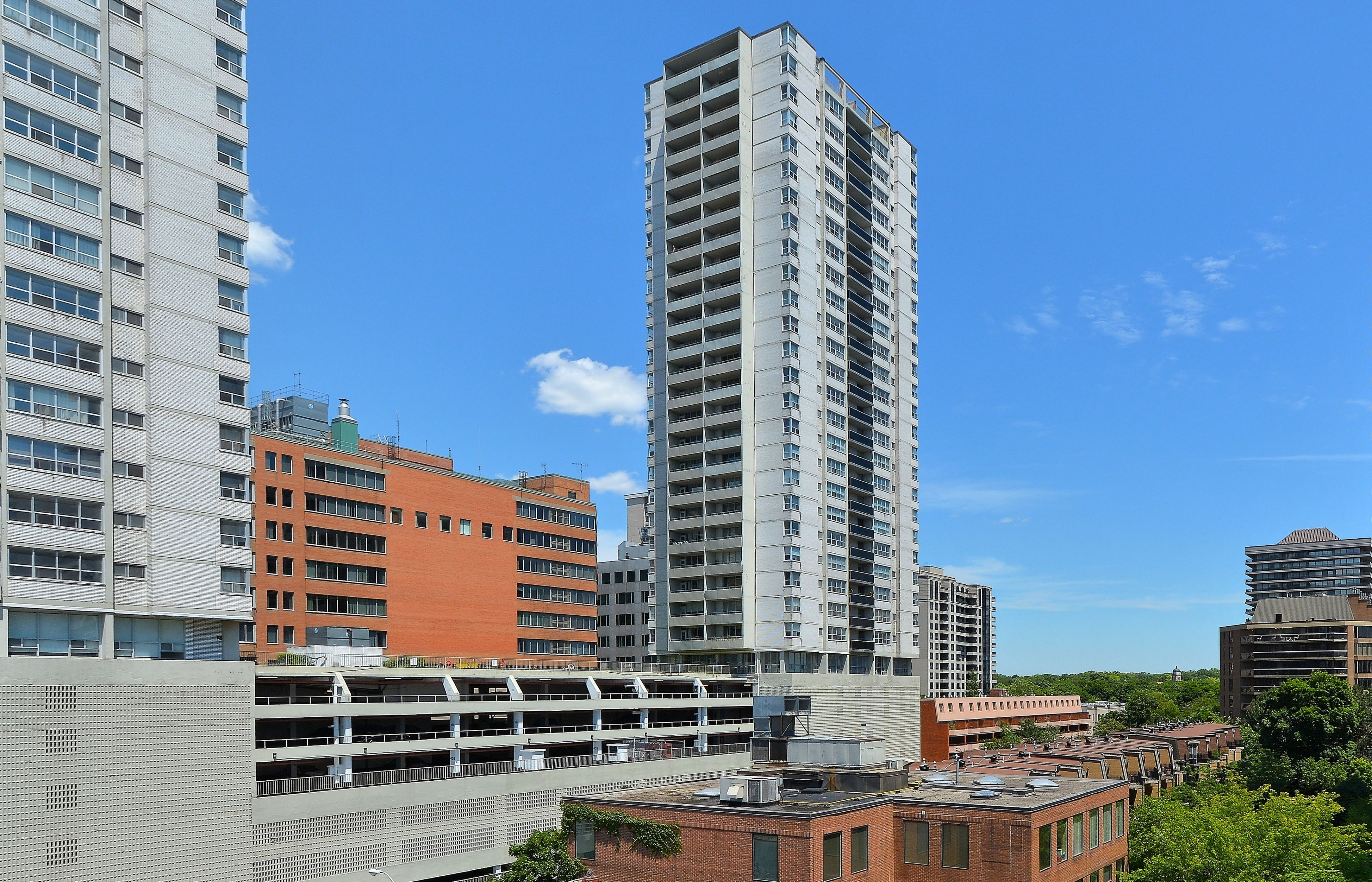 60 Pleasant Boulevard, Toronto, ON M4T 1K2