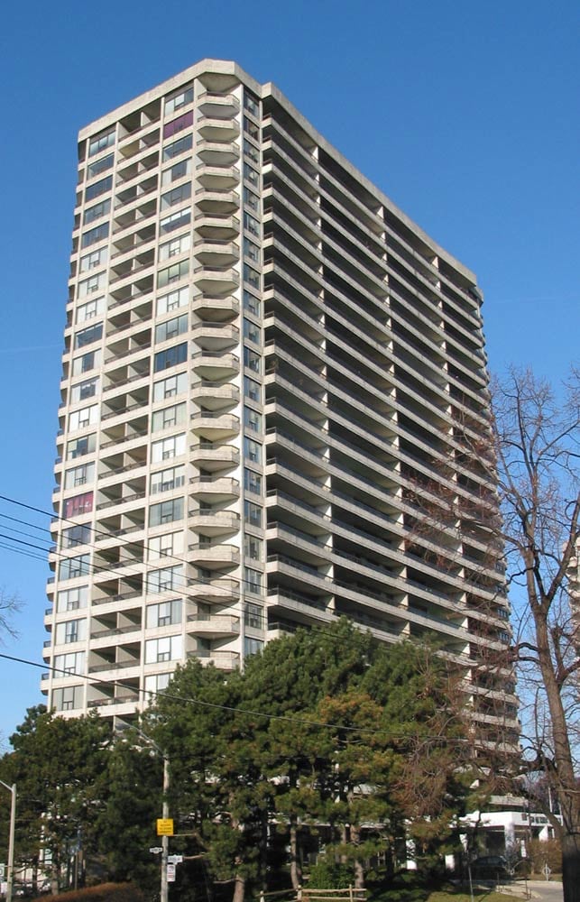 50 Quebec Avenue, Toronto, ON M6P 2V8