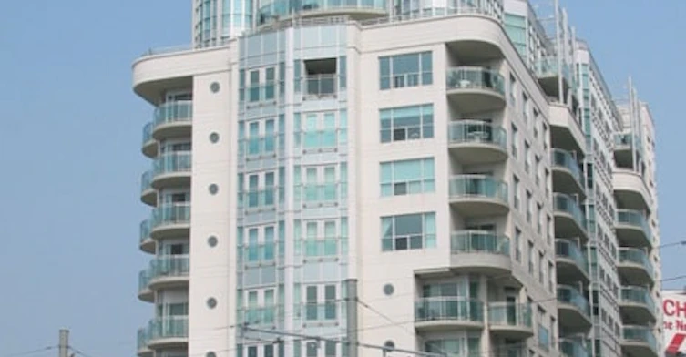 600 Queens Quay West, Toronto, ON M5V 3M3