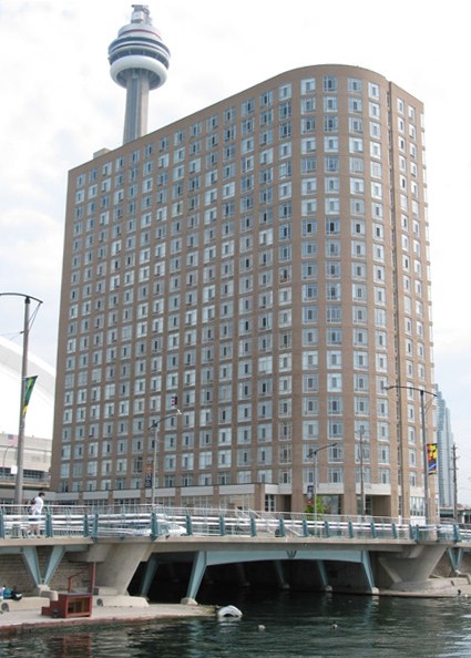 350 Queens Quay West, Toronto, ON M5V 3A6