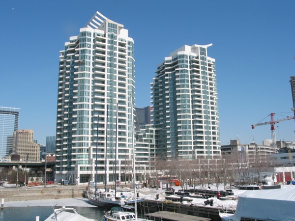 228 Queens Quay West, Toronto, ON M5J 2X1 - 2
