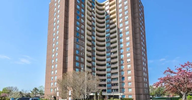 61 Richview Road , Toronto, ON M9A 4M8