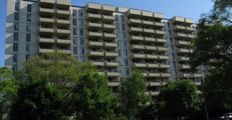 299 Roehampton Avenue, Toronto, ON M4P 1S2