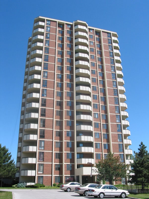 70 Ruddington Drive, Toronto, ON M2K 2X8 - 2