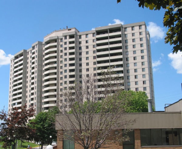 25 San Romanoway, Toronto, ON M3N 2Z1