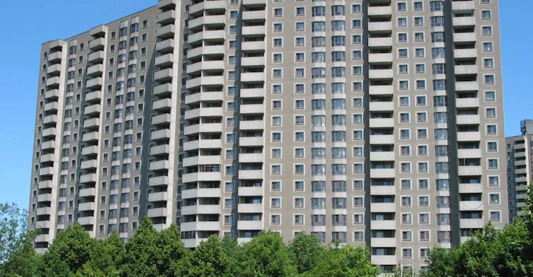 1600 Sandhurst Circle, Toronto, ON M1V 2L4