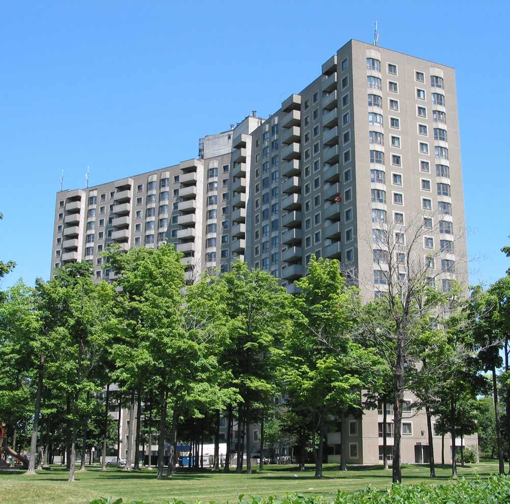 1580 Sandhurst Circle, Toronto, ON M1V 2L3
