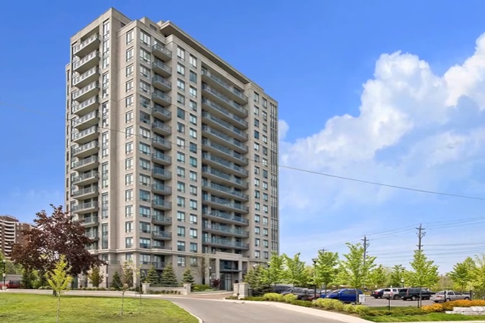 38 Fontenay Court, Toronto, ON M9A 5H5
