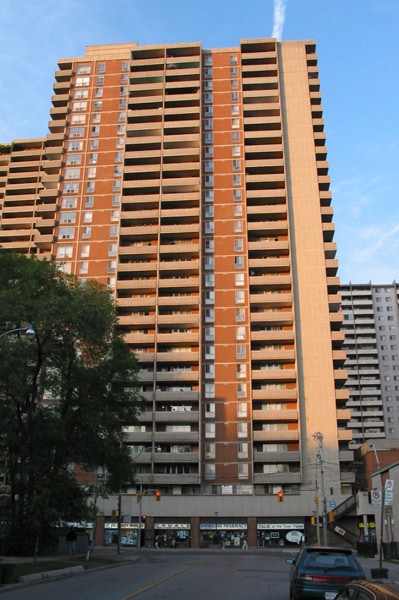565 Sherbourne Street, Toronto, ON M4X 1W7 - 2