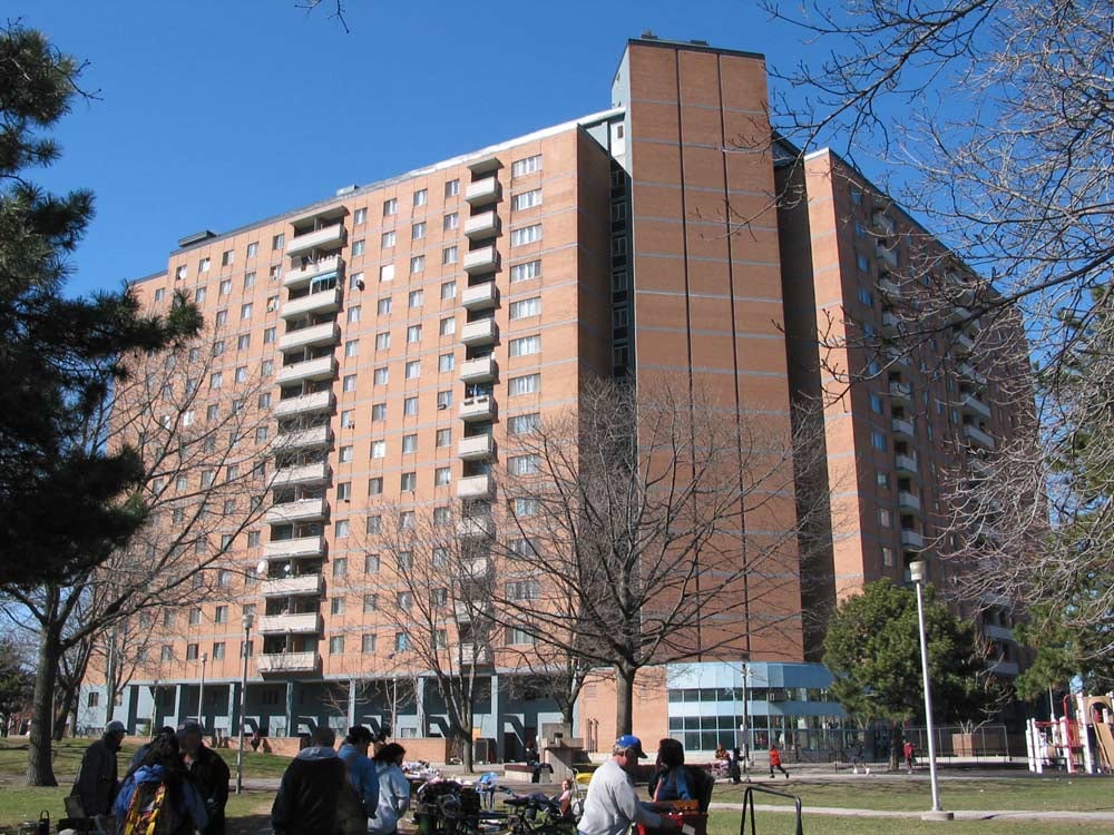 275 Shuter Street, Toronto, ON M5A 1W4