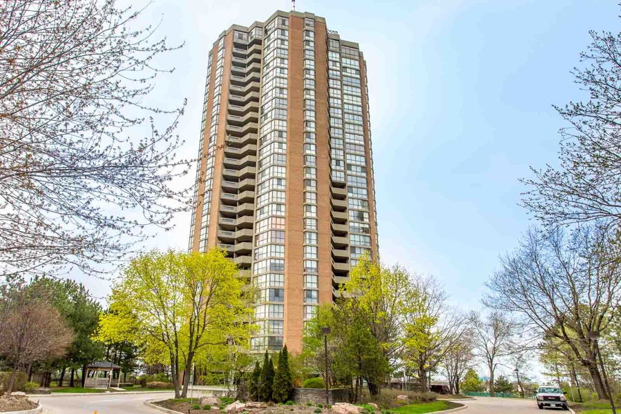 85 Skymark Drive, Toronto, ON M2H 3S6
