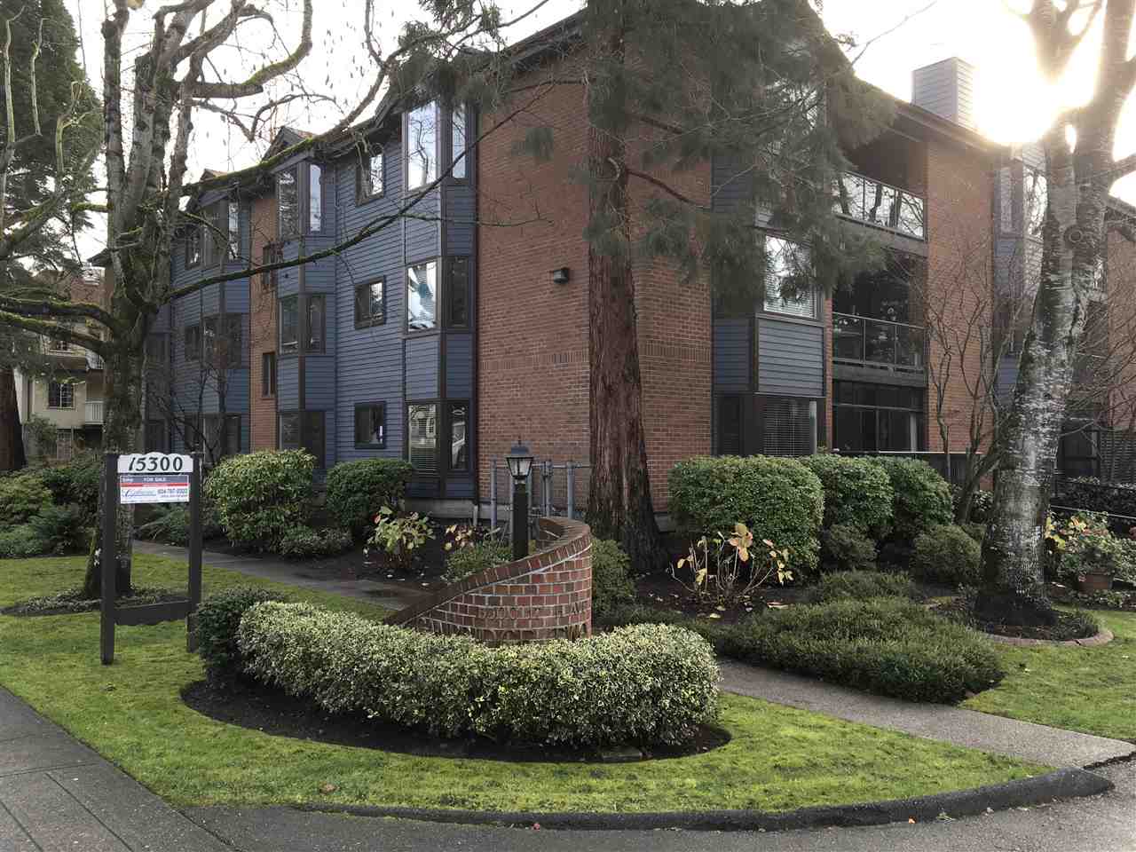 15300 17 Avenue, Surrey, BC V4A 8Y6