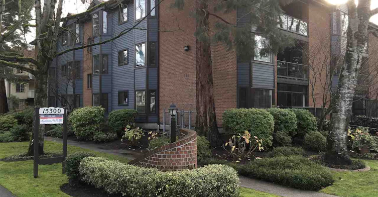 15300 17 Avenue, Surrey, BC V4A 8Y6