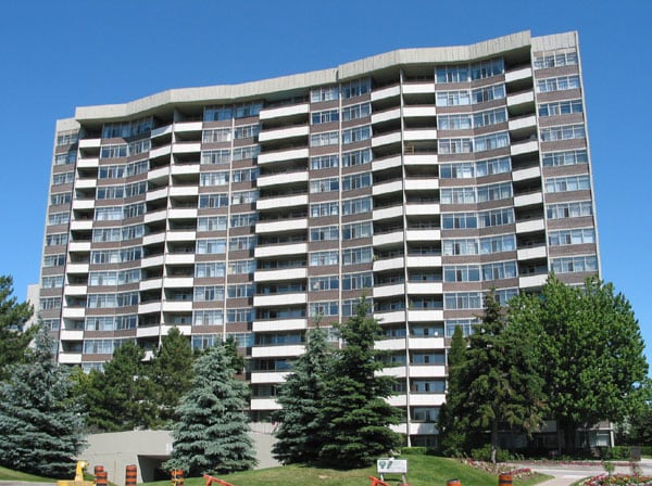 100 Sprucewood Court, Toronto, ON M1W 2P2