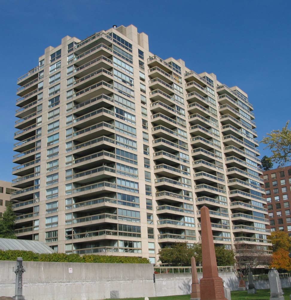 61 Saint Clair Avenue West, Toronto, ON M4V 2Y8