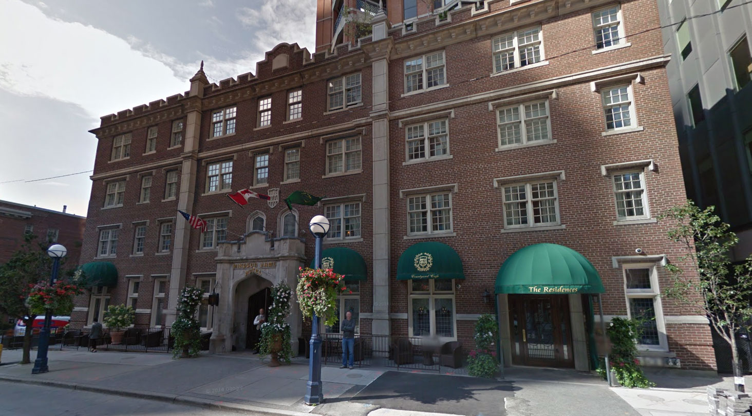 22 Saint Thomas Street, Toronto, ON M5S 3E7