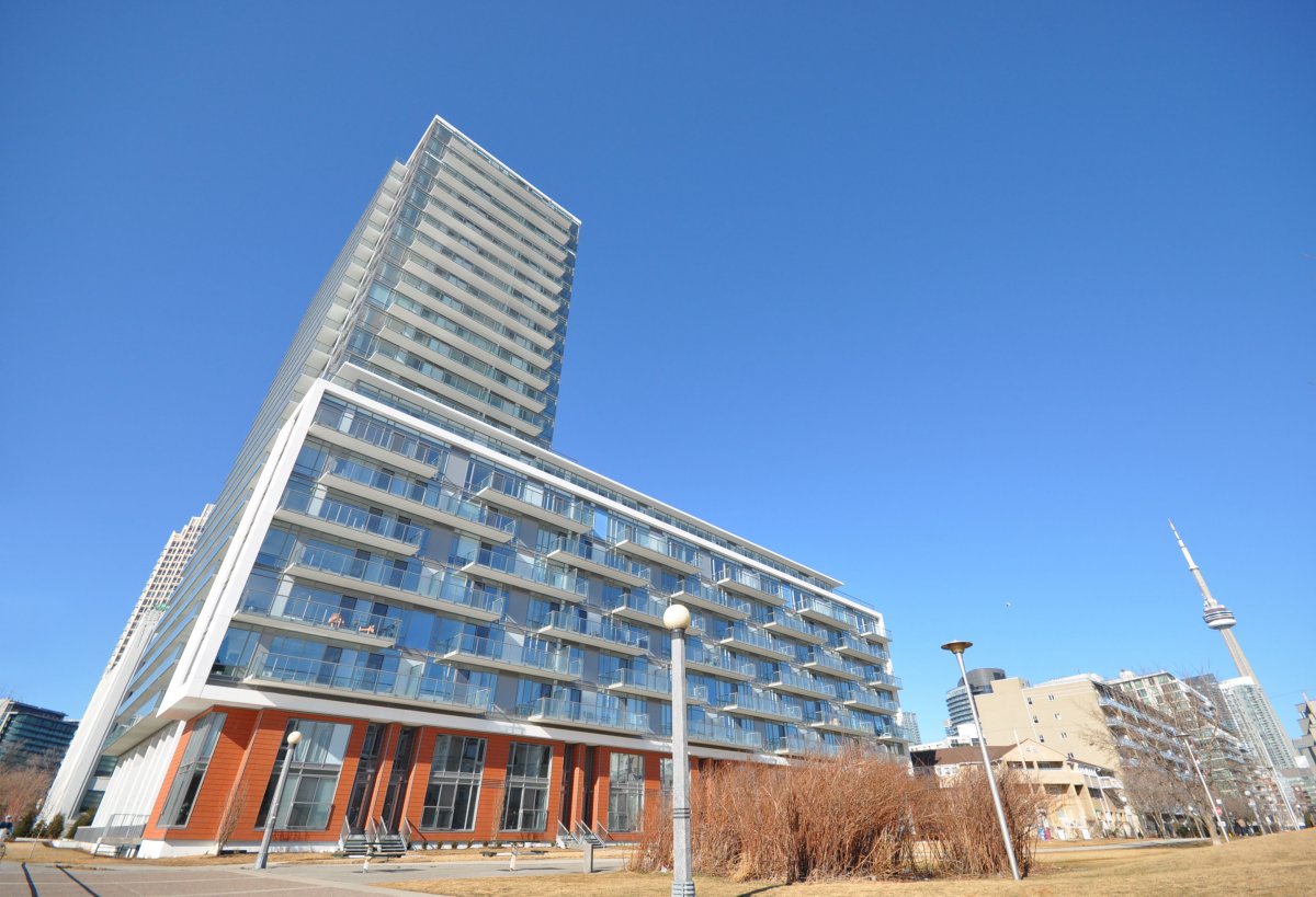 90 Stadium Road , Toronto, ON M5V 3W5