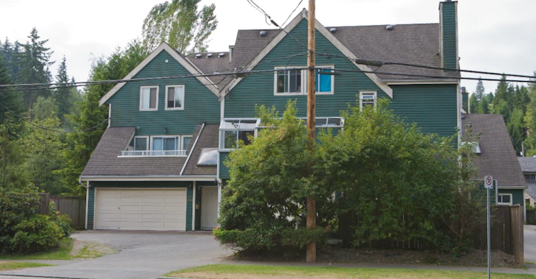 3349 Dewdney Trunk Road, Port Moody, BC V3H 2E4