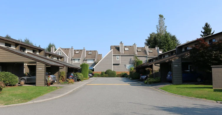 3339 Dewdney Trunk Road, Port Moody, BC V3H 2E4