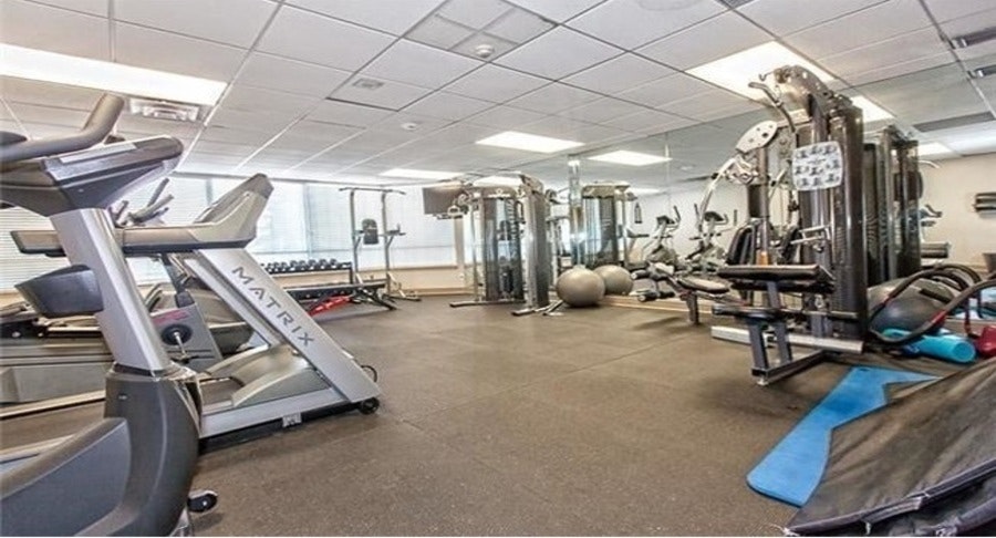 1121 Steeles Avenue West, Toronto, ON M2R 3W7 - 4