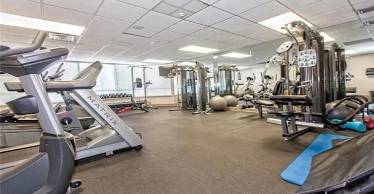 1121 Steeles Avenue West, Toronto, ON M2R 3W7 - 4