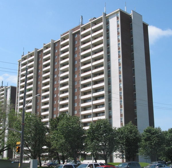 10 Tangreen Court, Toronto, ON M2M 4B9