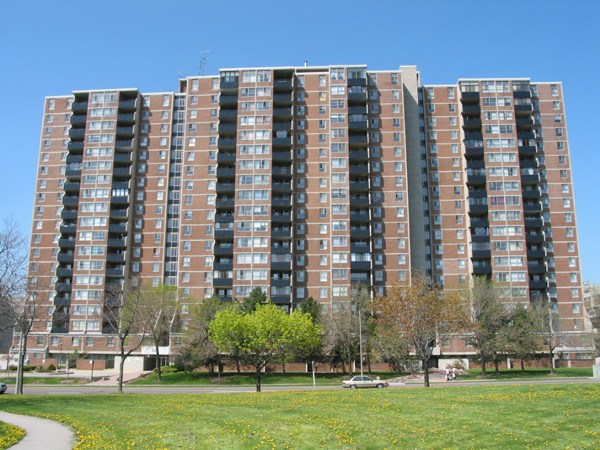 362 The East Mall , Toronto, ON M9B 6C4 - 2