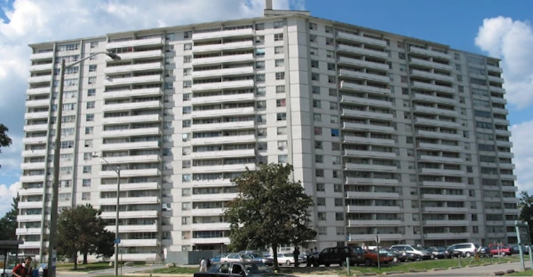 75 Thorncliffe Park Drive, Toronto, ON M4H 1L4