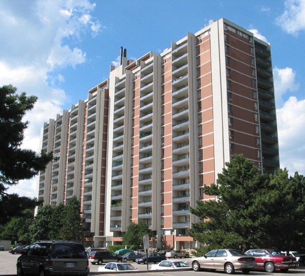 35 Thorncliffe Park Drive, Toronto, ON M4H 1J3
