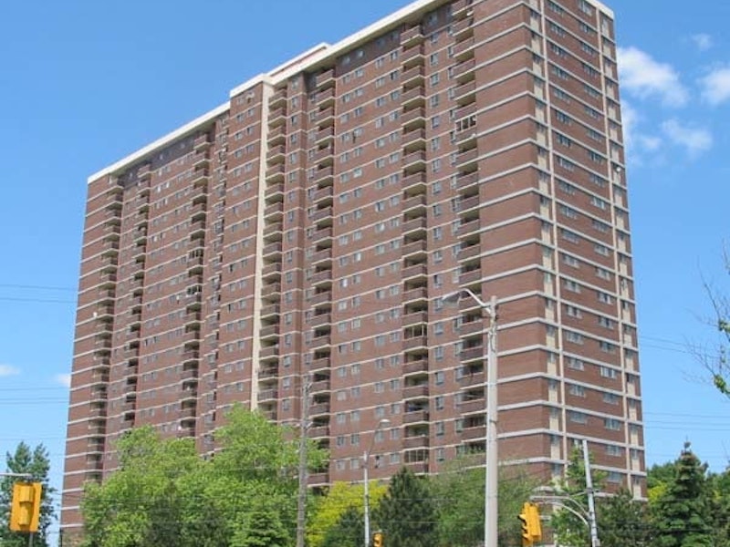 15 Tobermory Drive, 15 Tobermory Drive Toronto, ON REW 15 Tobermory Drive, 15 Tobermory Drive Toronto, ON REW