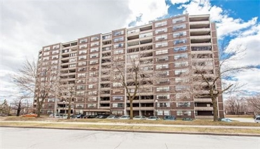 10 Tobermory Drive, Toronto, ON M3N 2R5