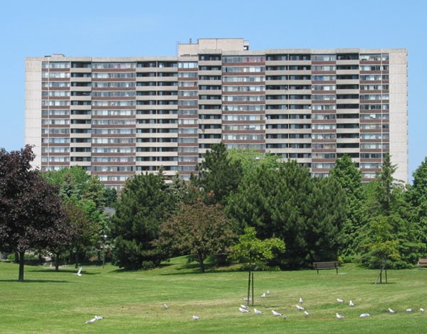 120 Torresdale Avenue, Toronto, ON M2R 3N7 - 2
