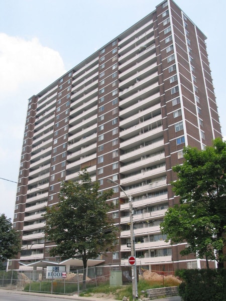 55 Triller Avenue, Toronto, ON M6R 2H6 - 2