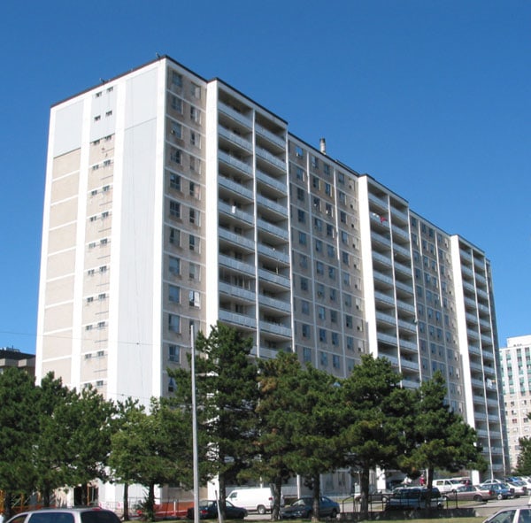 10 Tuxedo Court, Toronto, ON M1G 3S4