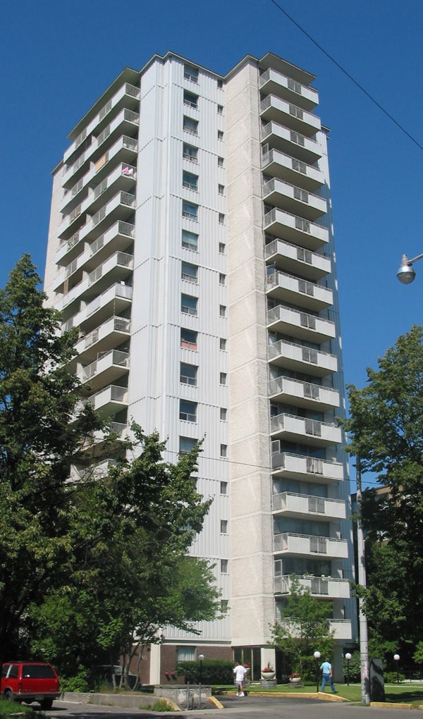 90 Tyndall Avenue, Toronto, ON M6K 2E6 - 2