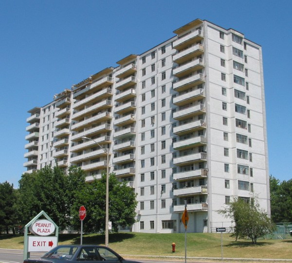 225 Van Horne Avenue, Toronto, ON M2J 2T9