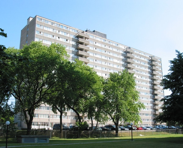 2739 Victoria Park Avenue, Toronto, ON M1T 1A7
