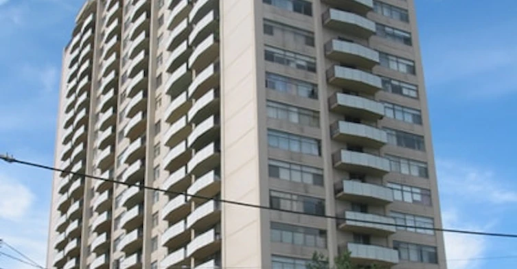 400 Walmer Road, Toronto, ON M5P 2X7