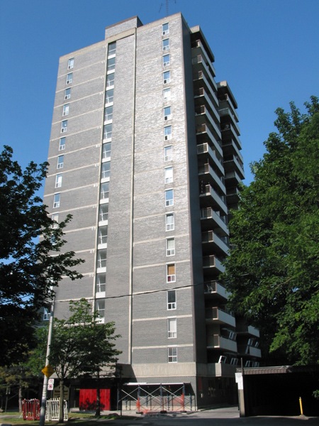 10 Walmer Road, Toronto, ON M5R 2W4 - 2