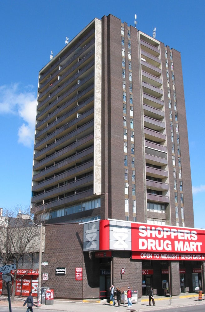 7 Walmer Road, Toronto, ON M5R 2W8