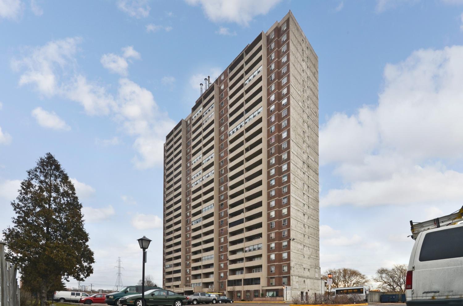 3390 Weston Road , Toronto, ON M9M 2X3
