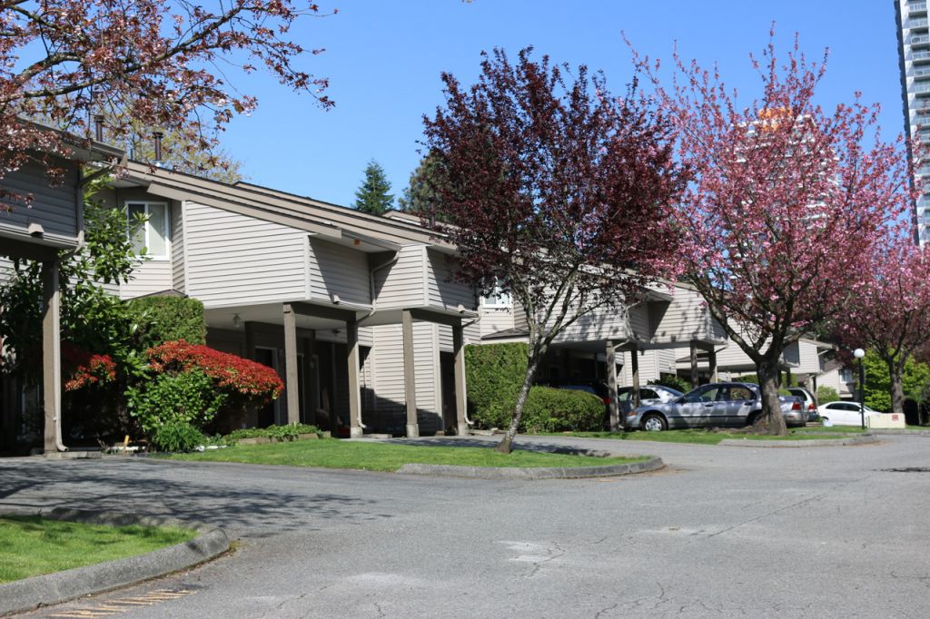 13302 102a Avenue, Surrey, BC V3T 5J7 - 2